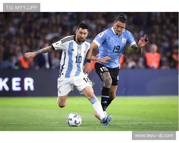 乌拉圭男足在巴黎奥运会上展现出强大的团队协作能力，乌拉圭男足阵容